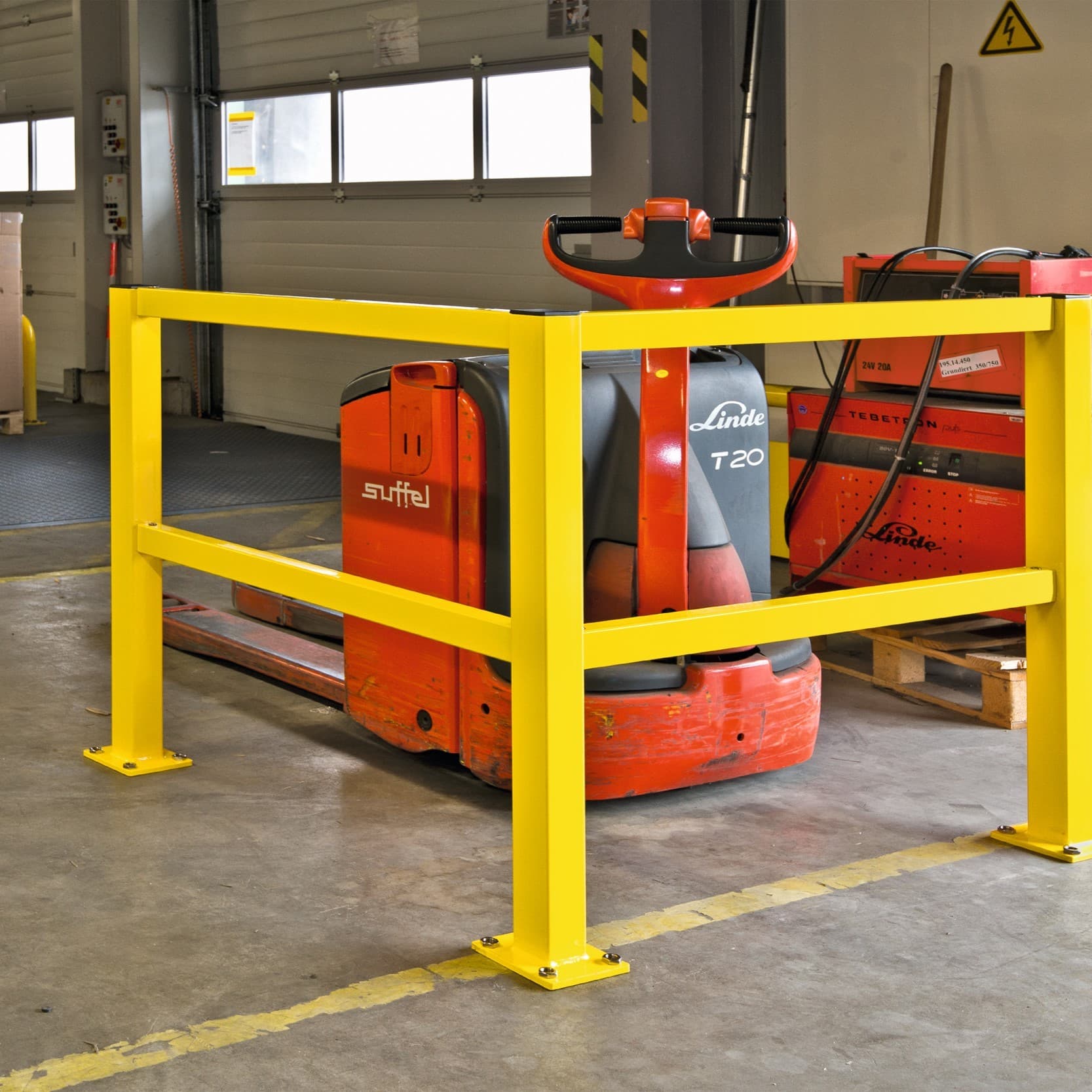 Modular Medium Duty Impact Protection Railing System (Internal)