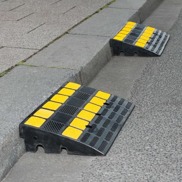 Heavy Duty Kerb Ramps Black with Yellow Reflective Panels
