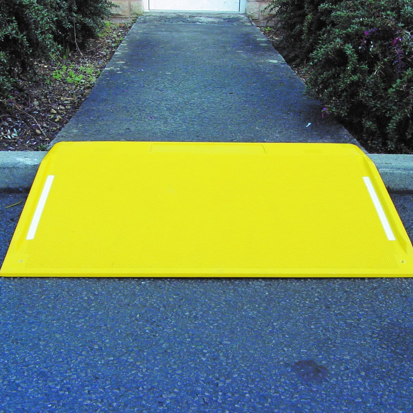 Traffic-Line GRP Kerb Ramp Yellow
