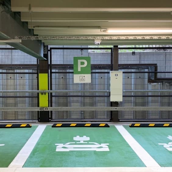 TRAFFIC-LINE Rubber Parking Kerbs / Wheel Stops