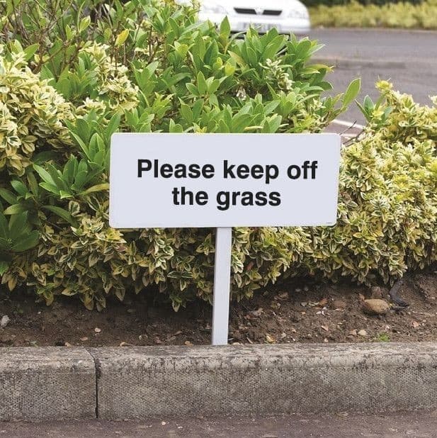 Please Keep Off The Grass Verge Signs with Post | 450mm x 150mm