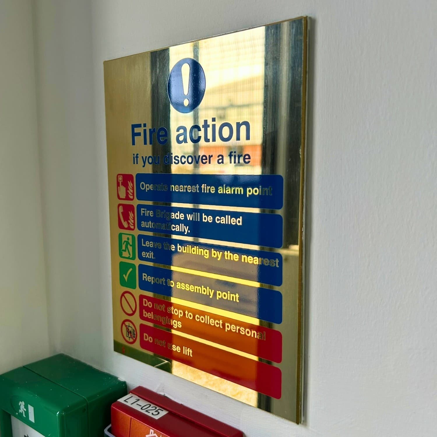 Fire Action Notice - Fire Brigade will be Called Automatically, Do Not Use Lift | 150mm x 200mm | Polished Brass