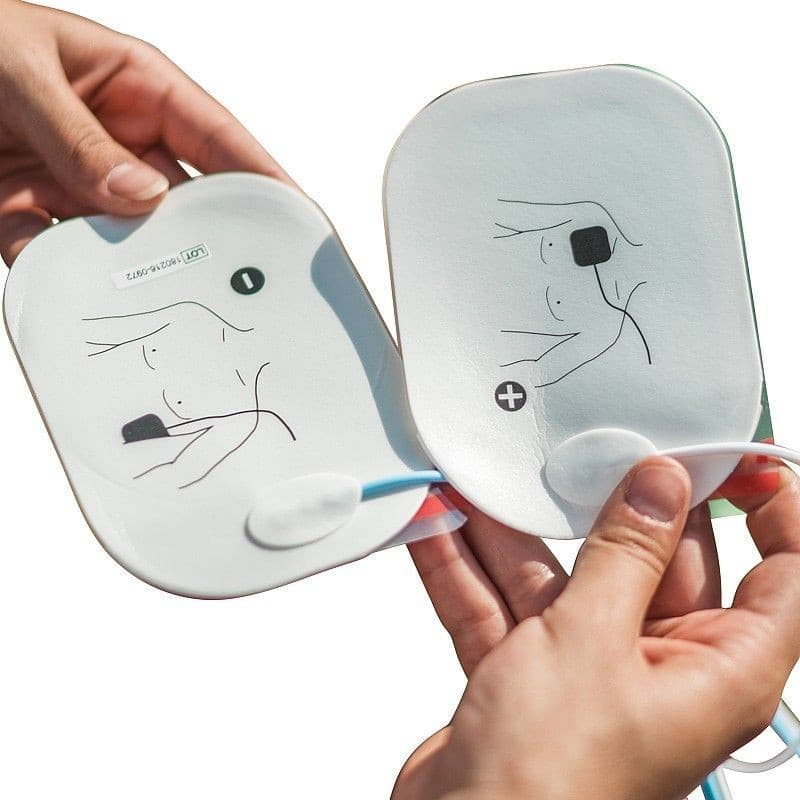 Schiller FRED PA-1 Adult defibrillation pads with RFID Tag