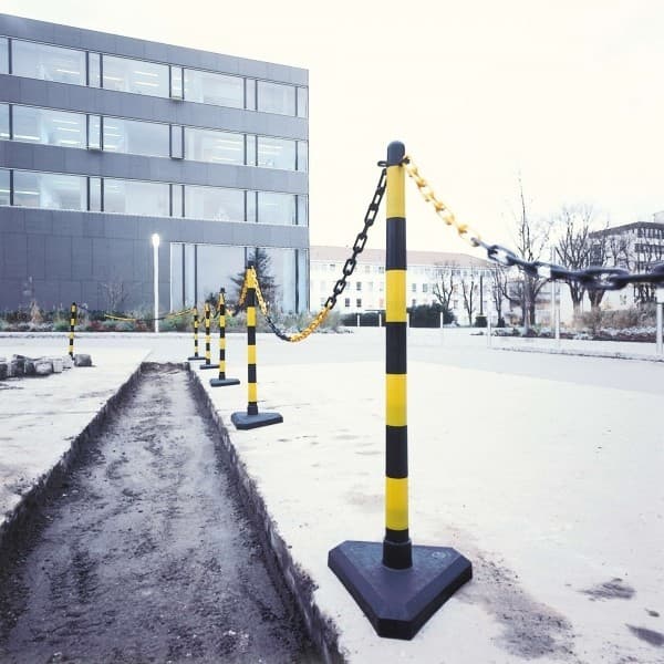 GUARDA Chain Posts with Concrete Base Barrier Kits