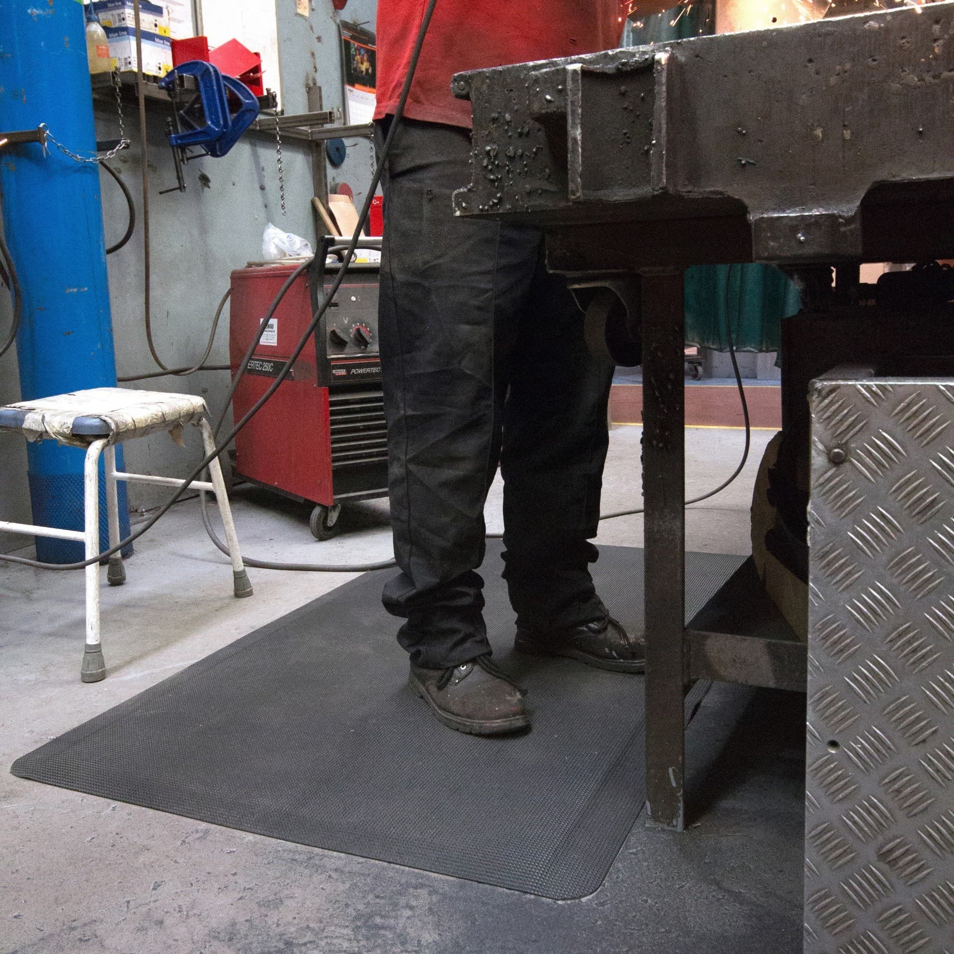 COBA Diamond Tread Anti-Fatigue Welding Mats