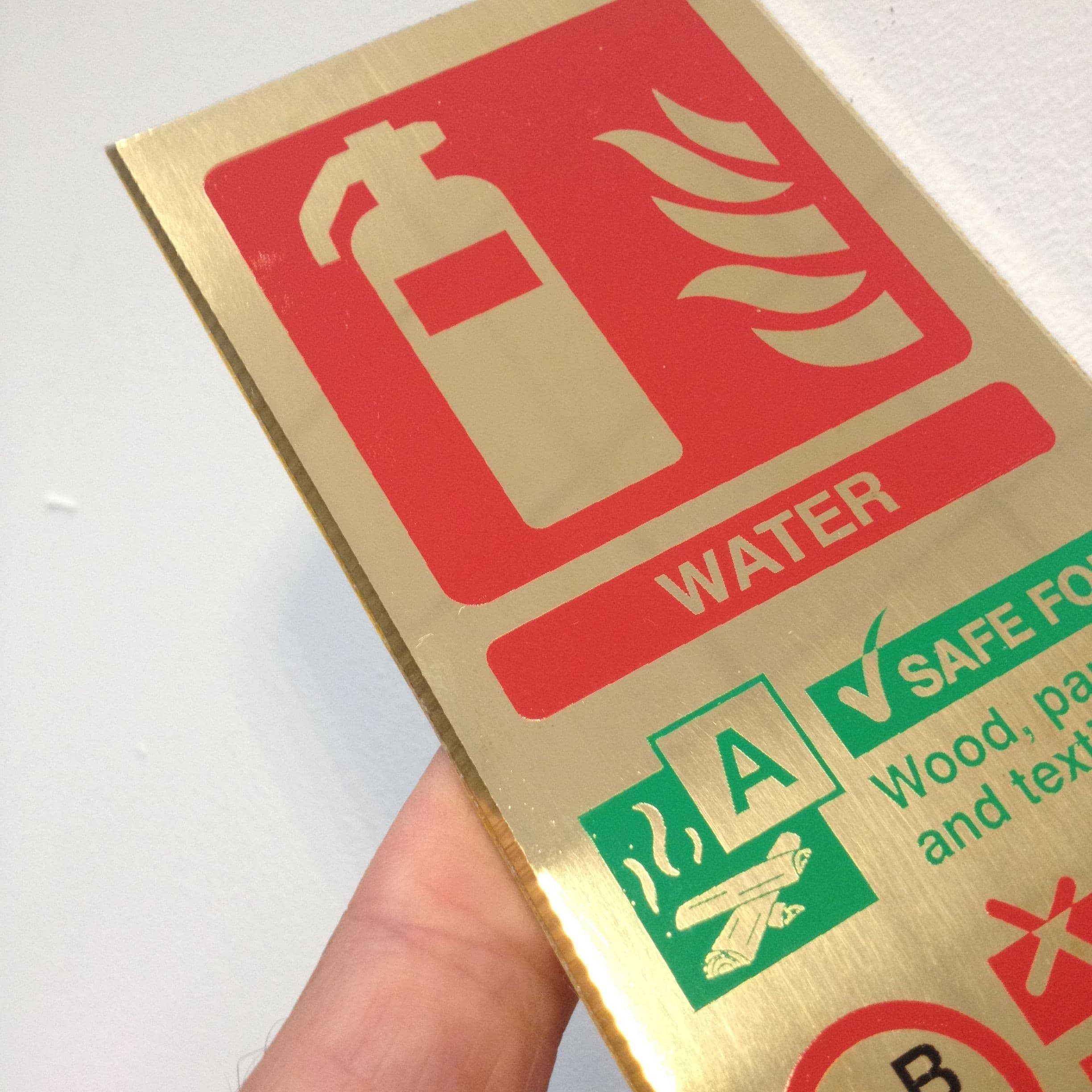 Water Extinguisher Identification Sign | 75mm x 200mm | Polished Brass