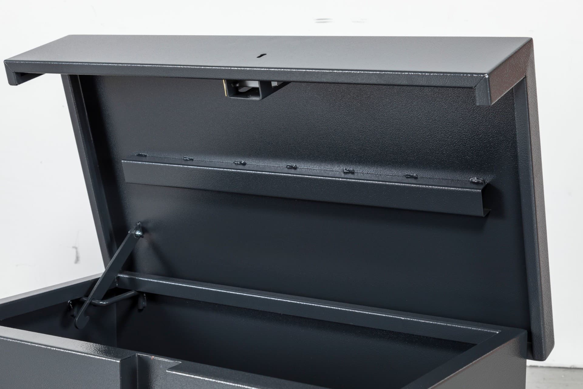 Armorgard OX05 OxBox Van Box 810mm(w) x 470mm(d) x 385mm(h)