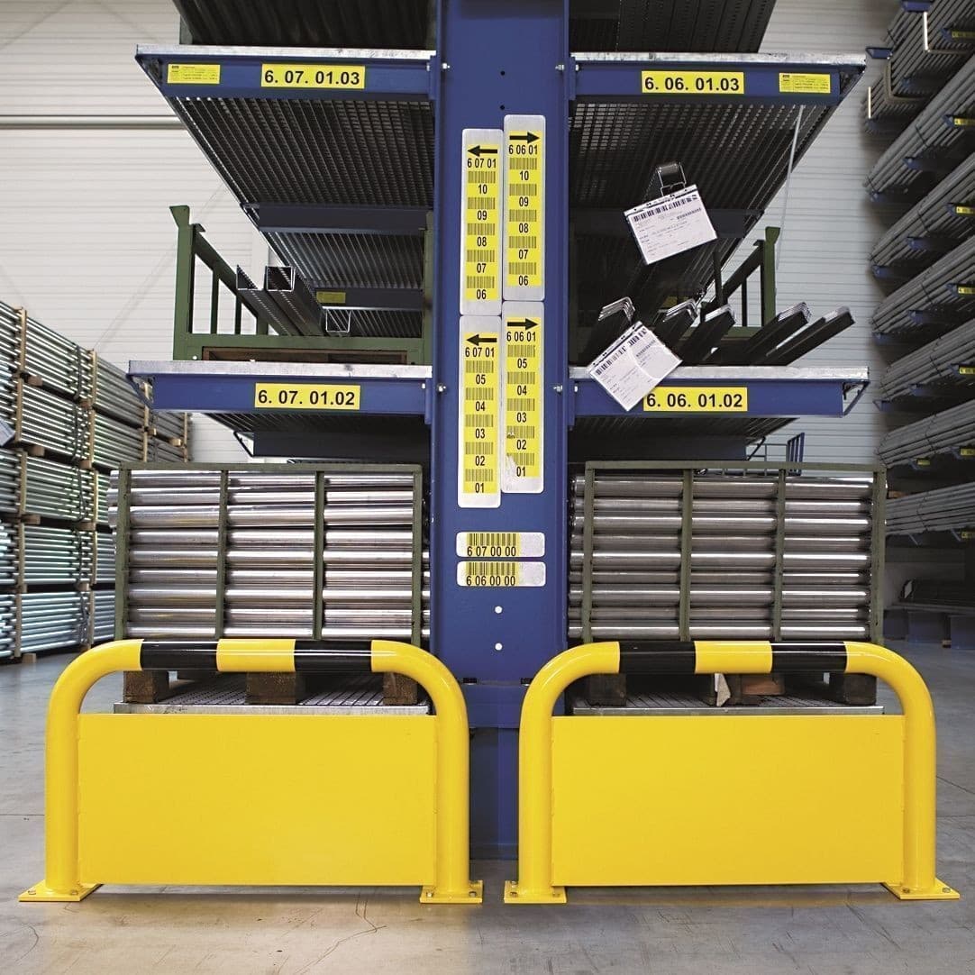 Traffic-Line Steel Protection Guards with Under-Run Protection Plates