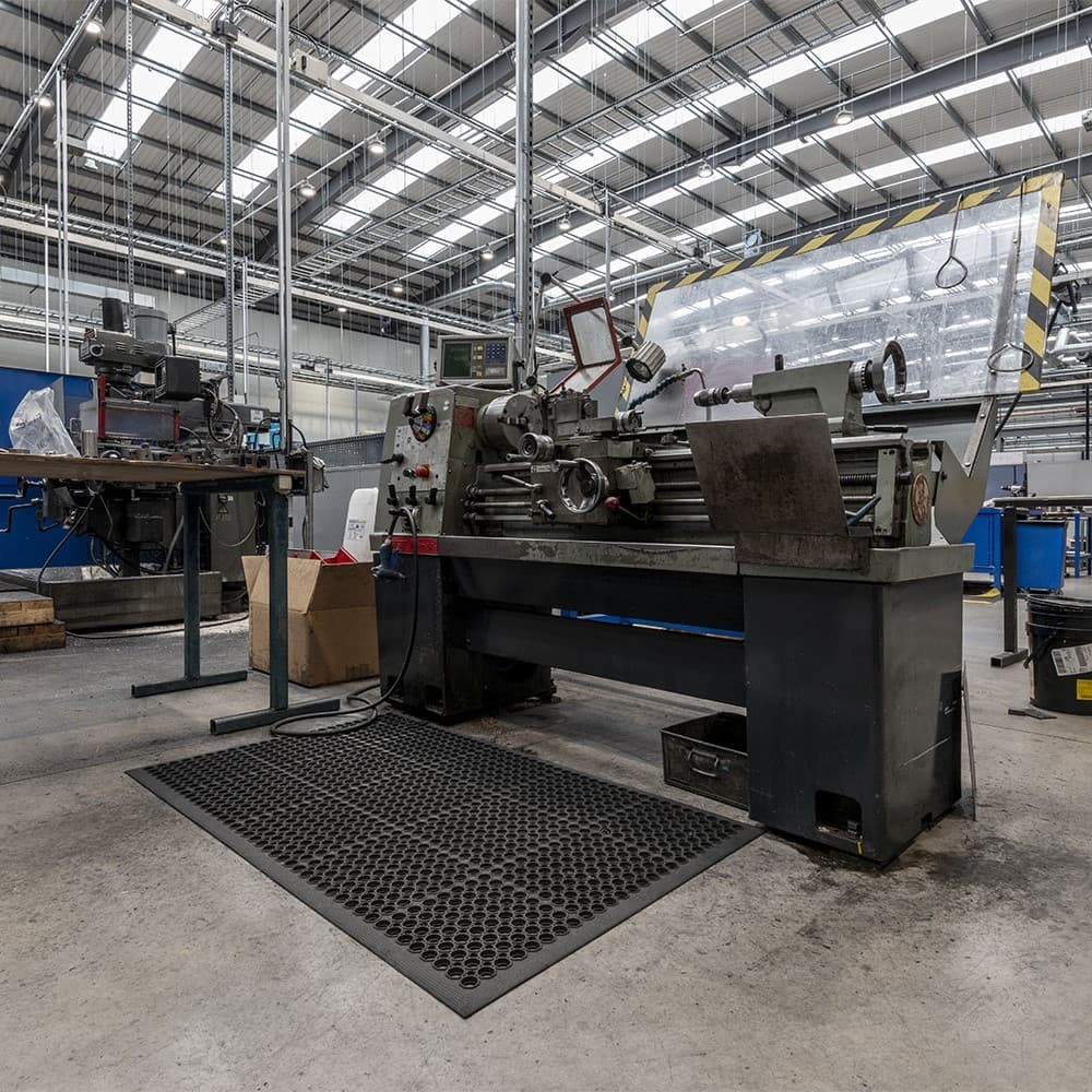 MaxGuard Nitrile Medium Duty Anti-Fatigue Mats