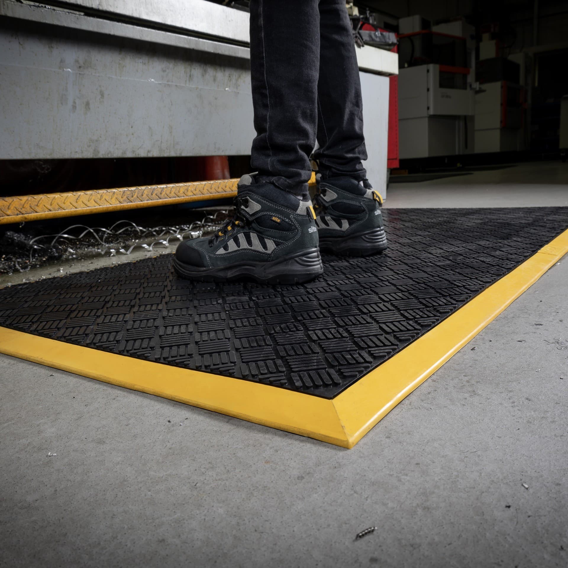 COBA WorkSafe Senso Anti-Fatigue Mat Black/Yellow | 0.9m x 1.8m